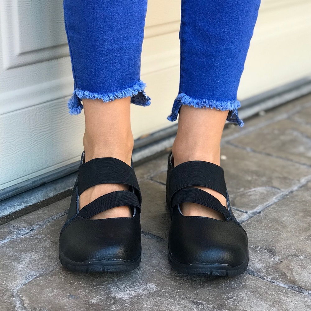 Comfort Leather Wide Fit Straps Mary Jane Flats - Picture 5 of 8